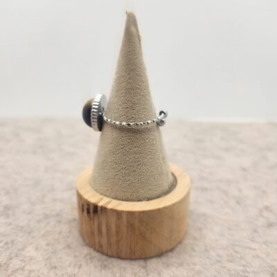 Bague ronde martelée argent et œil de tigre