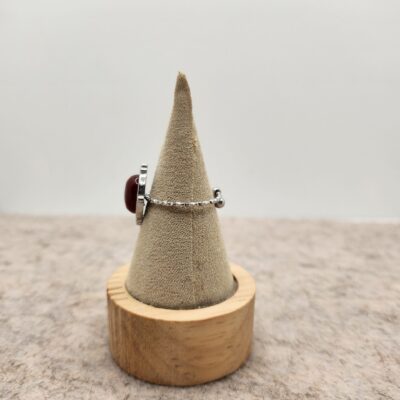 Bague ovale argentée Cornaline profil Bague ovale argentée et Cornaline