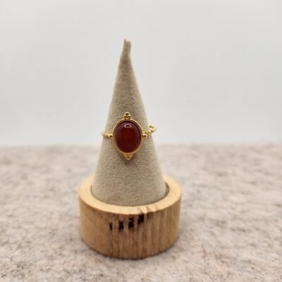 Bague ovale dorée et Cornaline