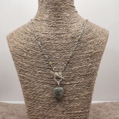 Collier petit cœur argenté Labradorite