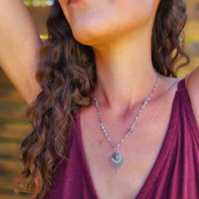 Collier feuillage en Labradorite