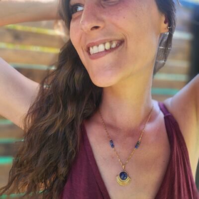Collier coquillage doré en Lapis lazuli