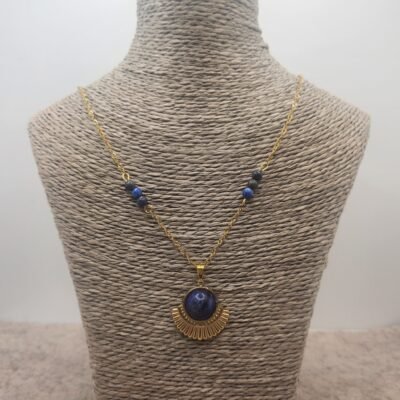 Collier coquillage doré en Lapis lazuli