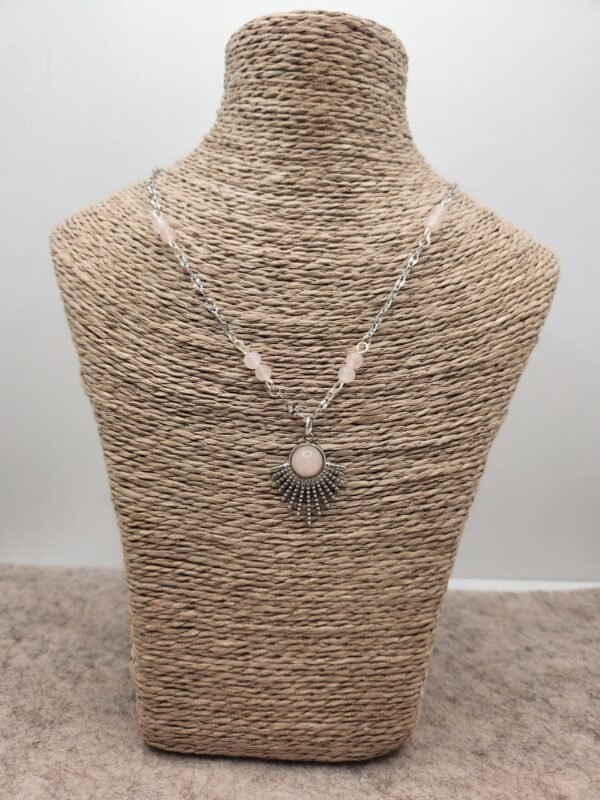 collier feuillage en quartz rose