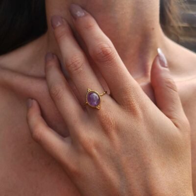 shooting bague ovale dorée en Améthyste