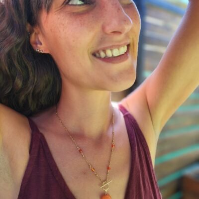 Collier petite cœur doré en Cornaline