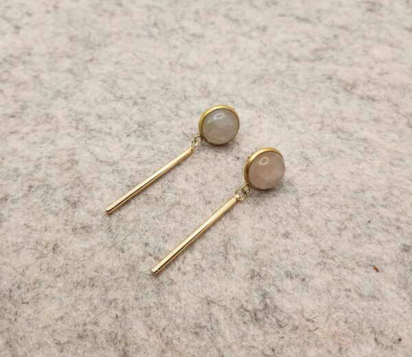 boucle d'oreilles tige dorée en Quartz rose