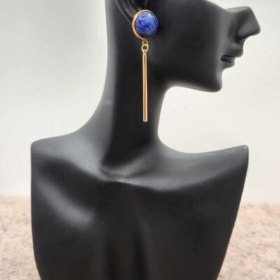 boucle d'oreilles tige dorée en Lapis lazuli