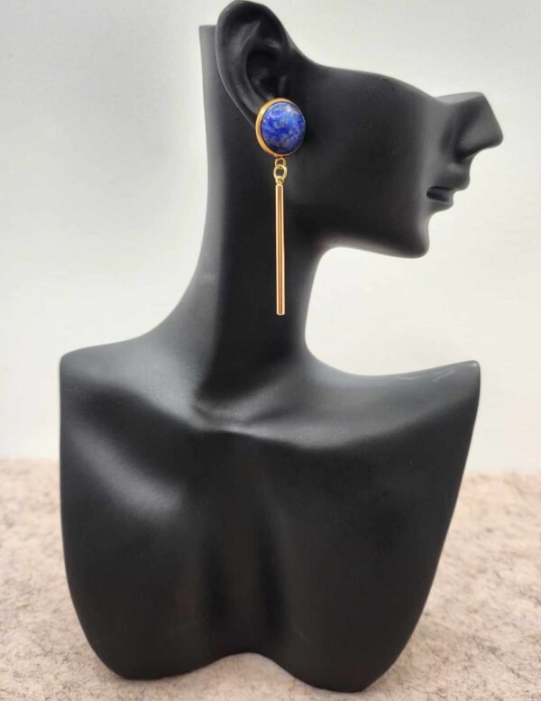 boucle d'oreilles tige dorée en Lapis lazuli