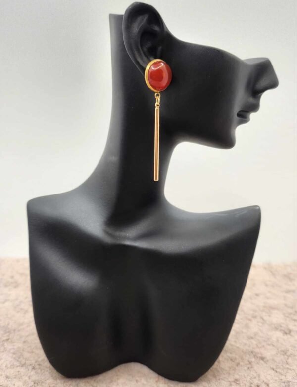 boucle d'oreilles tige dorée en Cornaline