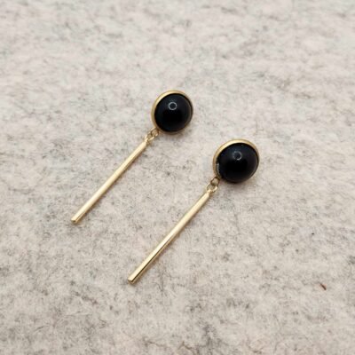 IMG_9165 boucle d'oreilles tige dorée en Agate noire