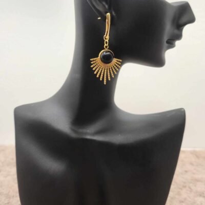Boucle d'oreilles Feuillage dorée en Agate noire