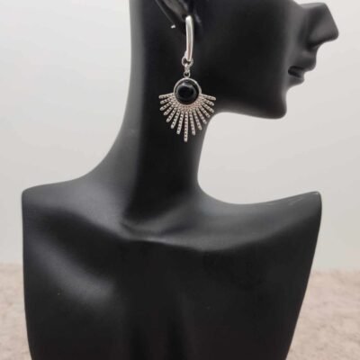 Boucle d'oreilles Feuillage argentée en Agate noire