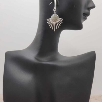 Boucle d'oreilles Feuillage argentée en Labradorite