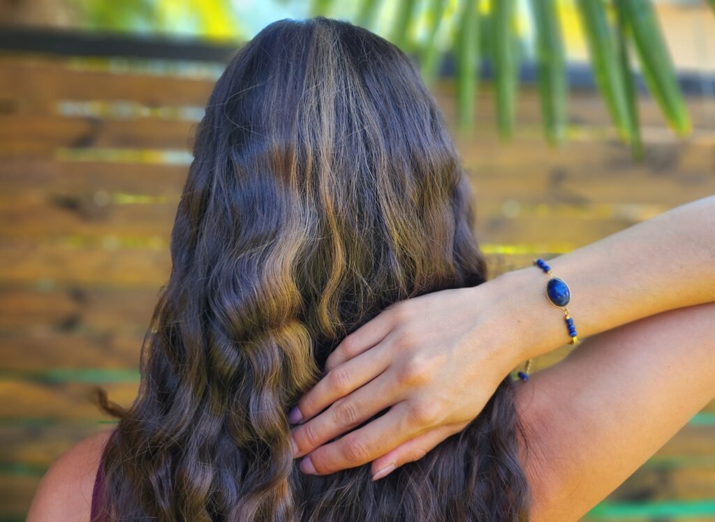 Bracelet ovale doré en Lapis lazuli