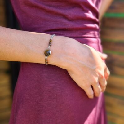 Shooting bracelet rond argenté œil de tigre Bracelet rond argenté en Œil de tigre