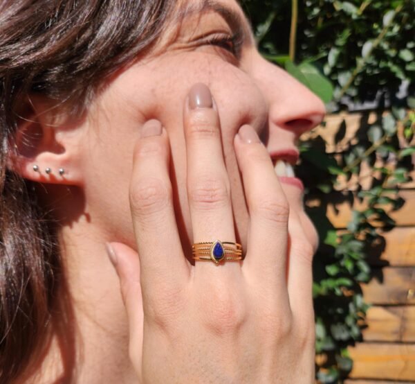 Bague petite larme en Lapis lazuli