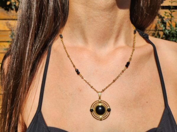Collier Wicca doré en Agate noire
