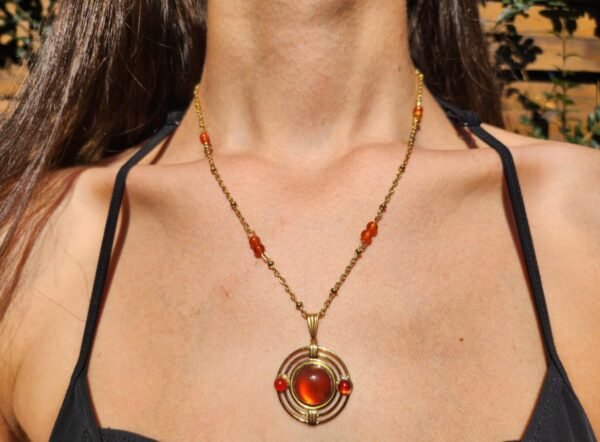 Collier Wicca doré en Cornaline