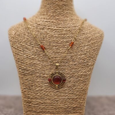 Collier Wicca doré en Cornaline