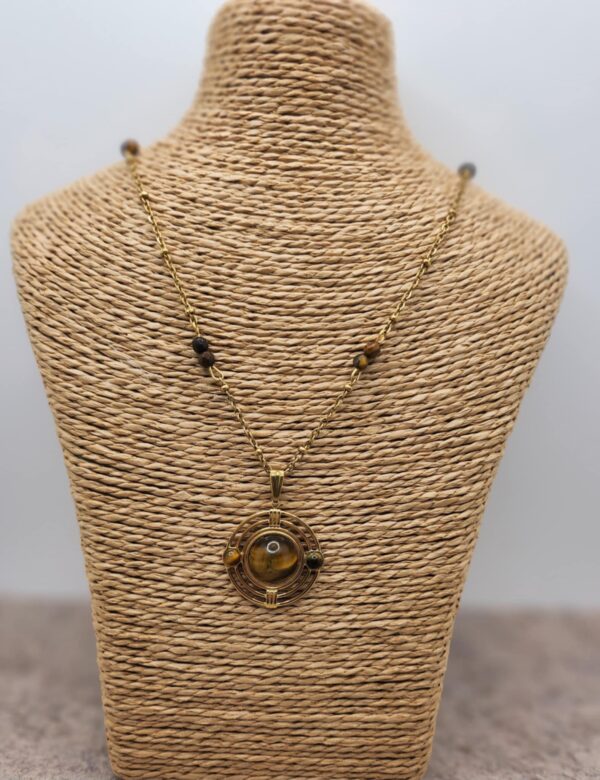 Collier Wicca doré en Œil de tigre